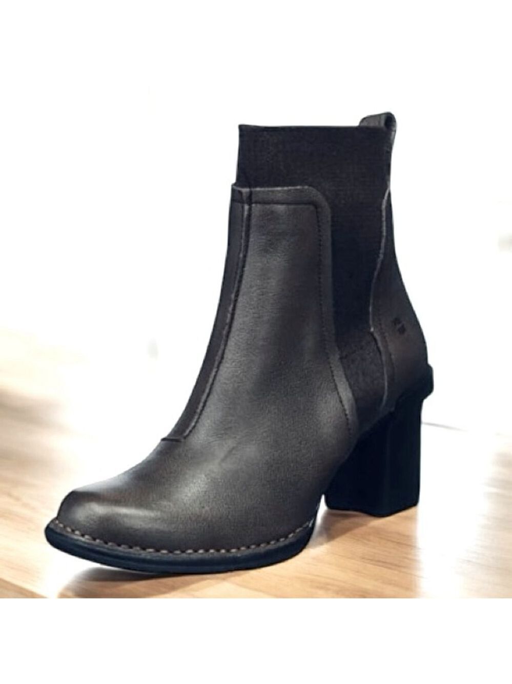 El Naturalista Black Capretto Calf Leather Heeled Pull On Ankle Boots Size 40